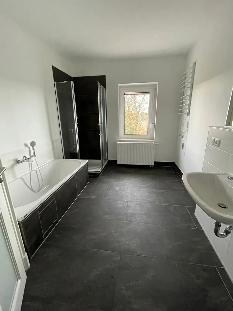 4 Zimmer Wohnung mit 100 m² in Halle (Saale) – Bild 5