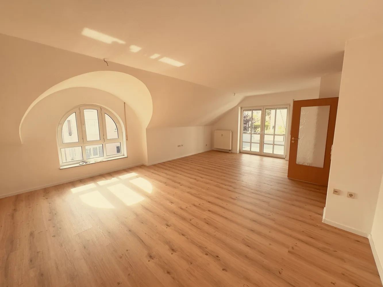 3 Zimmer Wohnung mit 129 m² in Hof – Bild 1