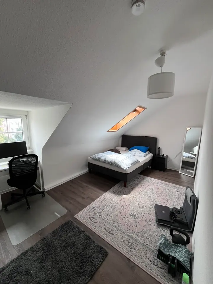 Shared room with 75 m² in Stuttgart – Photo 1