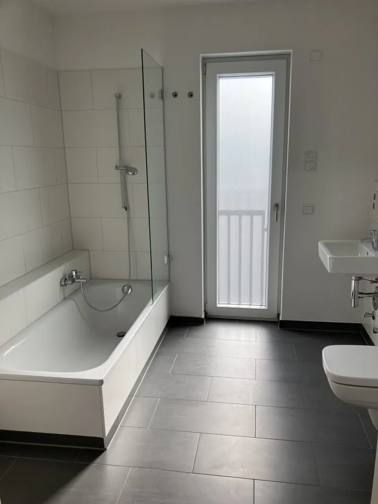 2 Zimmer Wohnung mit 66 m² in Frankfurt am Main – Bild 4