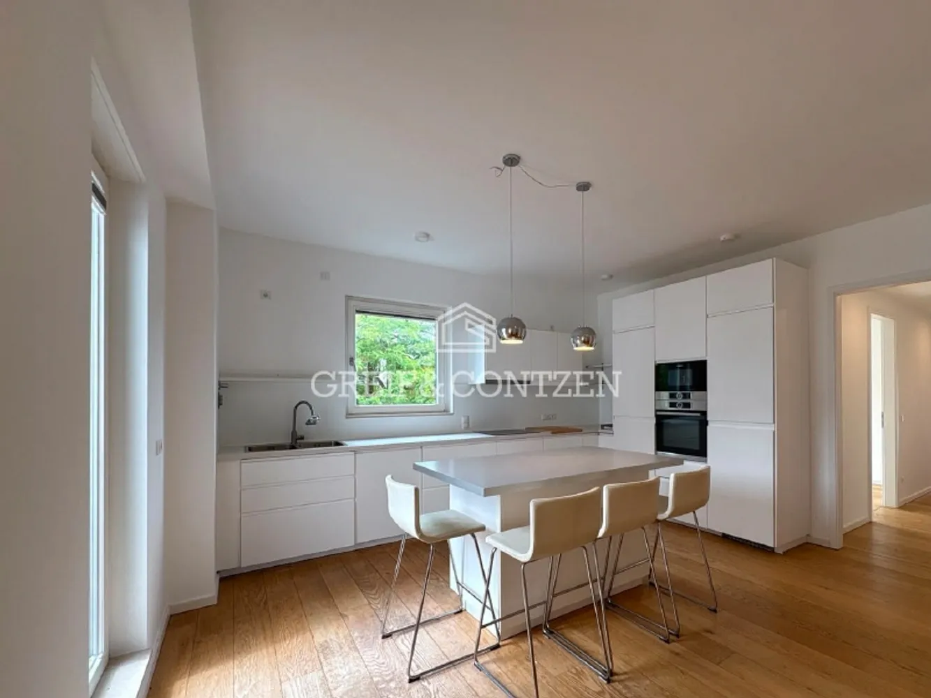 4 Zimmer Wohnung mit 128 m² in Köln – Bild 1