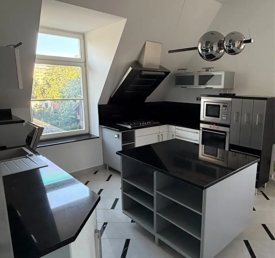 4 Zimmer Wohnung mit 204 m² in Leipzig – Bild 2