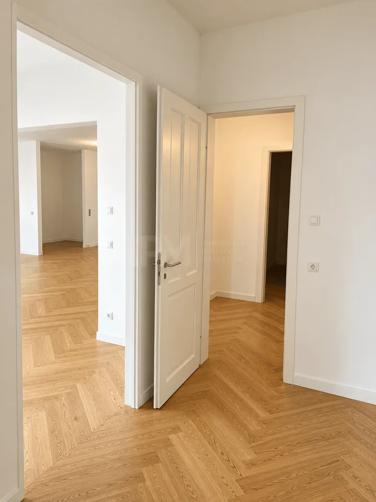 2 room apartment with 70 m² in Berlin – Photo 7