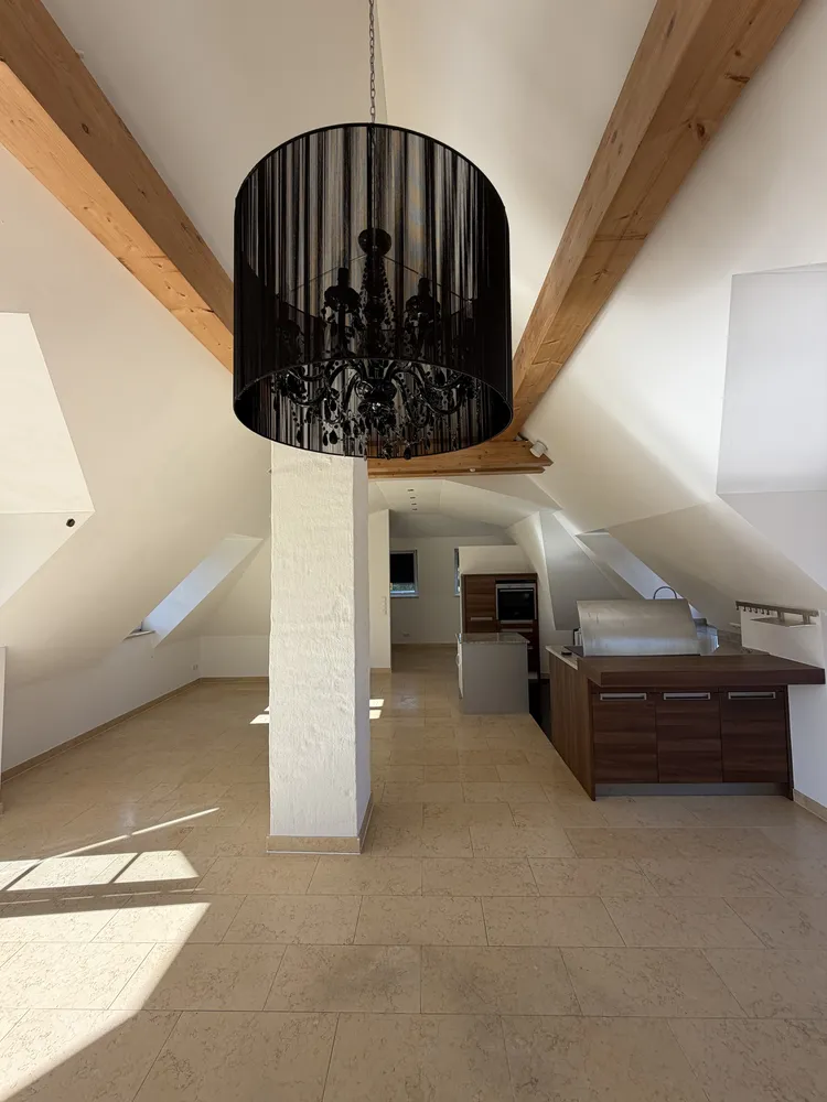 2 Zimmer Wohnung mit 75 m² in München – Bild 11