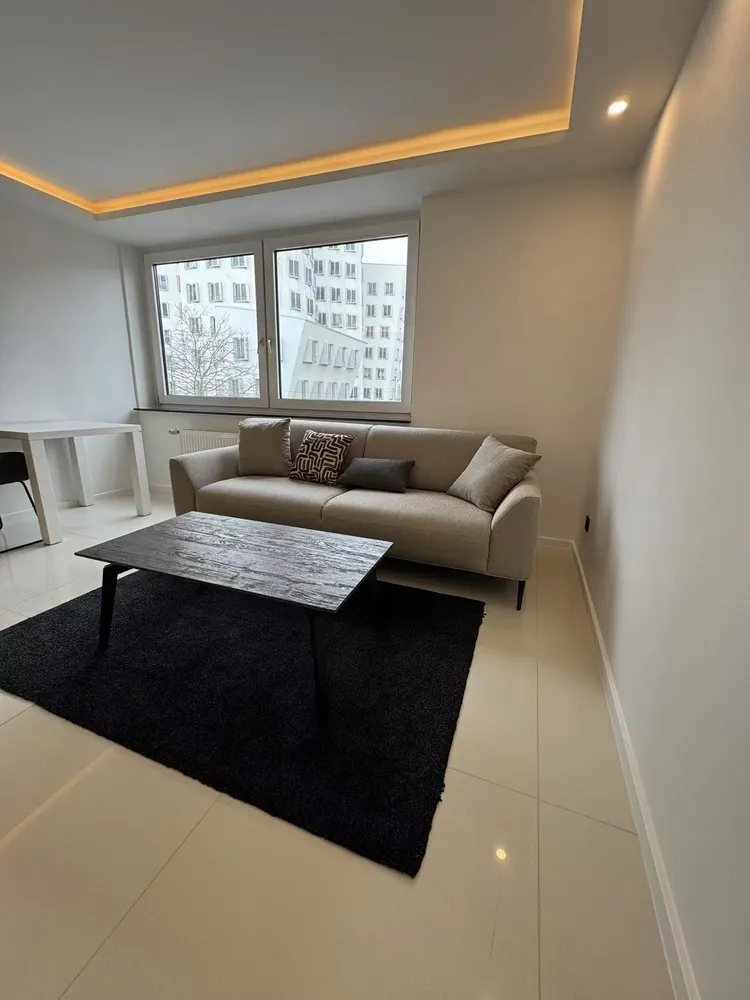 1 Zimmer Wohnung mit 42 m² in Düsseldorf – Bild 2