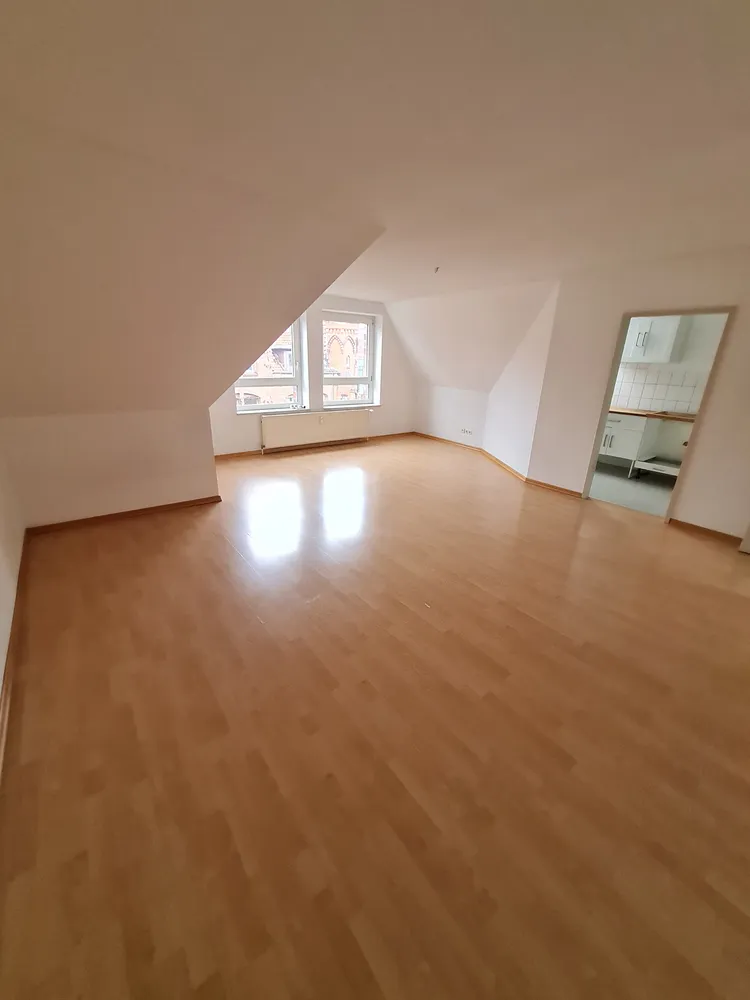2 Zimmer Wohnung mit 77 m² in Hannover – Bild 4