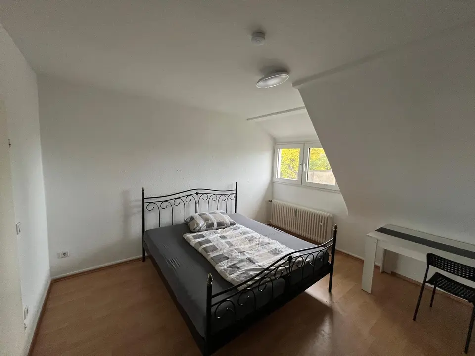WG-Zimmer mit 80 m² in Solingen – Bild 4