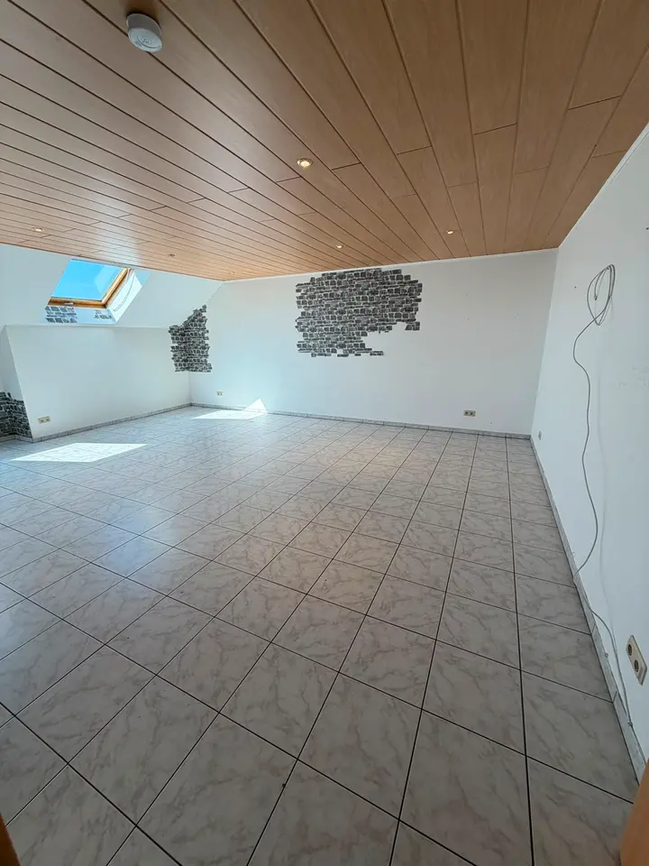 3 Zimmer Wohnung mit 82 m² in Saarbrücken – Bild 2