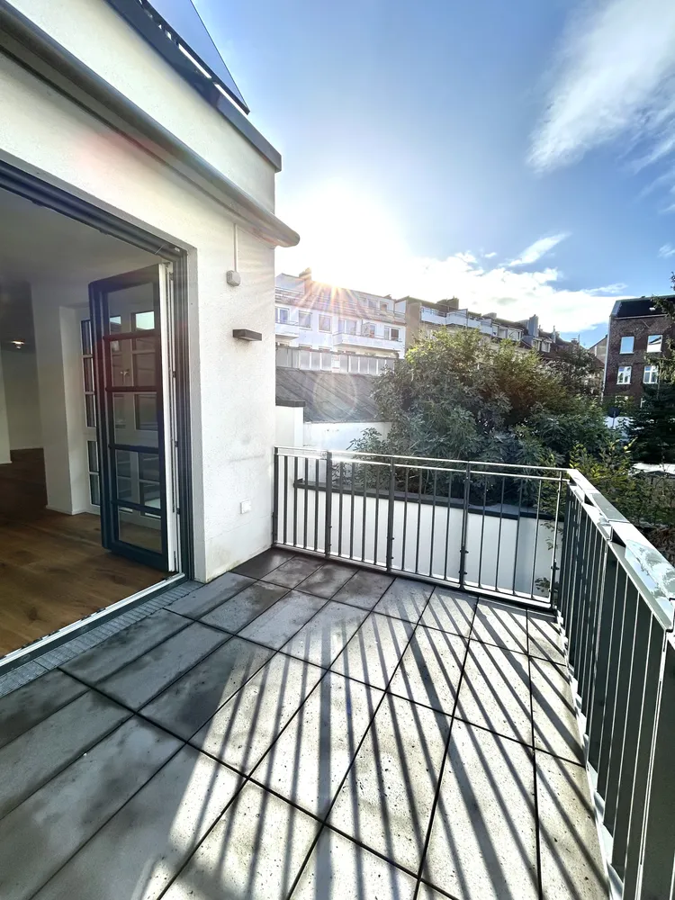 4 Zimmer Wohnung mit 131 m² in Düsseldorf – Bild 3