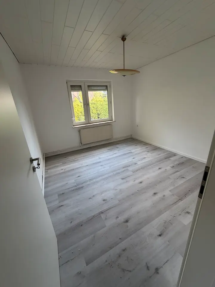 8 Zimmer Haus mit 200 m² in Aurich – Bild 3