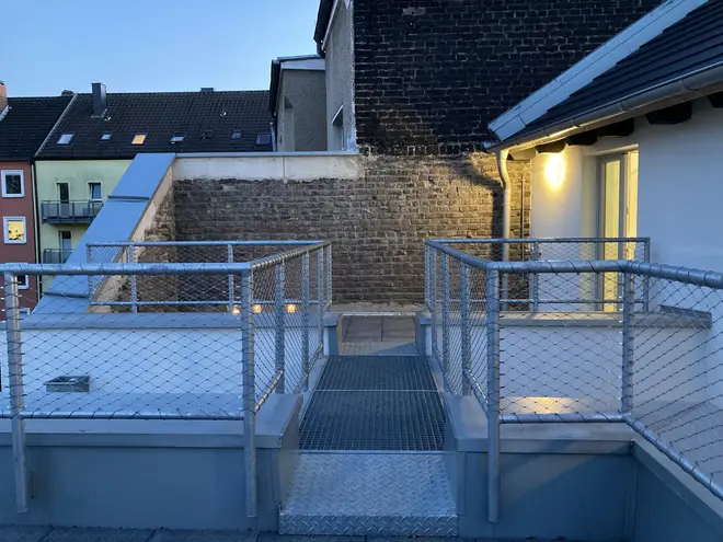 2 Zimmer Wohnung mit 100 m² in Köln – Bild 12