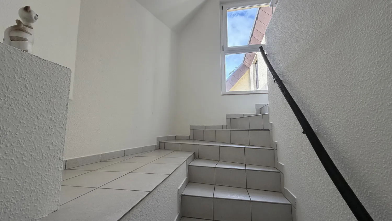 3 Zimmer Wohnung mit 100 m² in Stuttgart – Bild 2