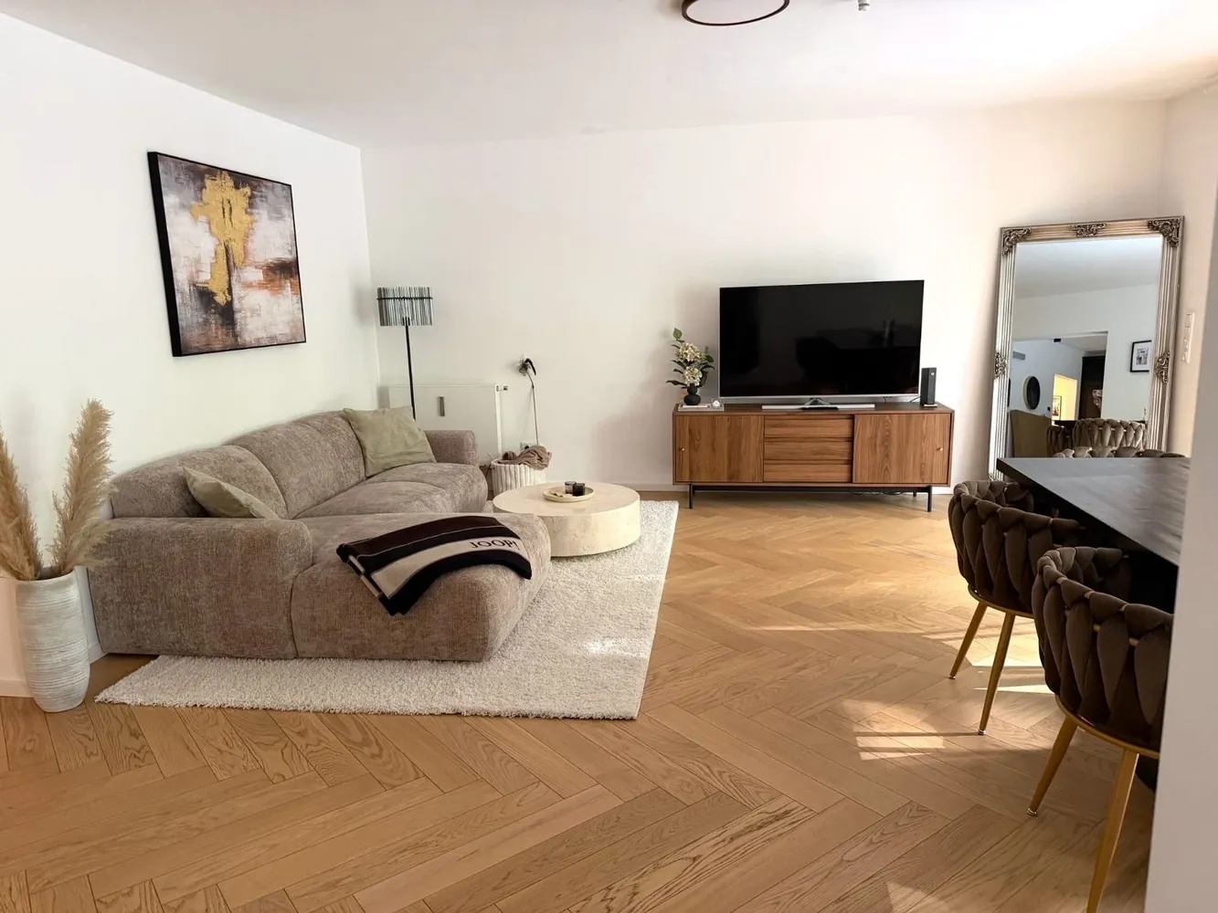 2 Zimmer Wohnung mit 90 m² in Köln – Bild 1