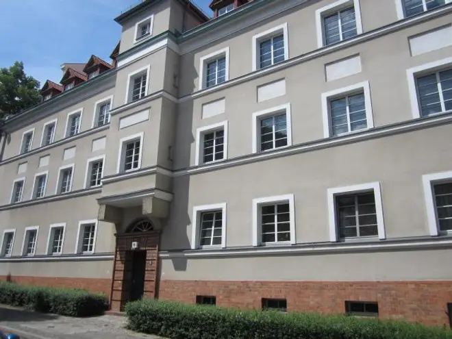 4 Zimmer Wohnung mit 98 m² in Berlin – Bild 3