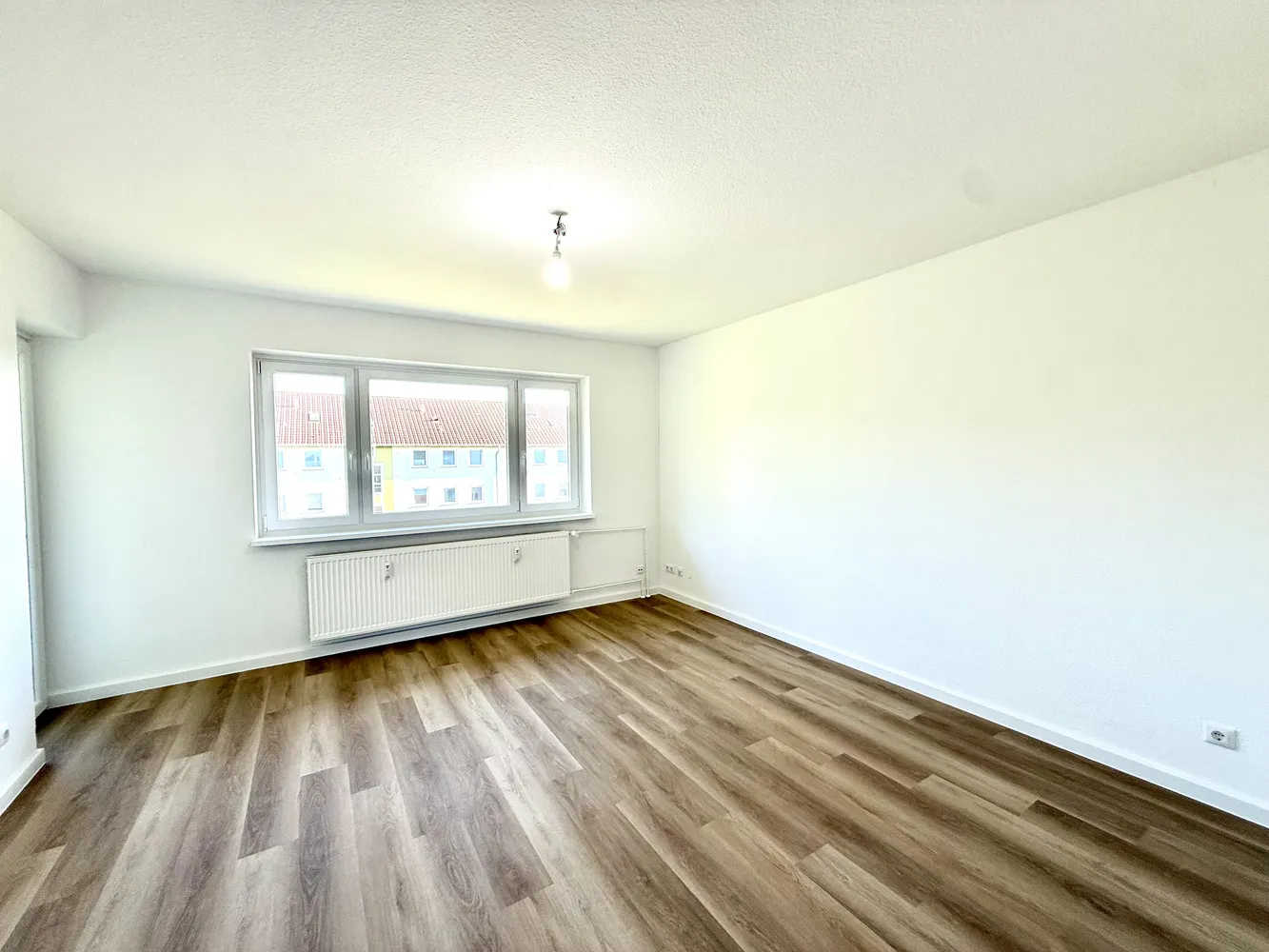 3 Zimmer Wohnung mit 64 m² in Lübeck – Bild 2