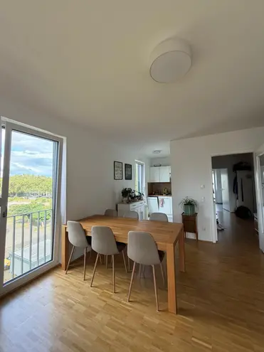 2 Zimmer Wohnung mit 82 m² in Bonn – Bild 2