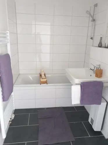 4 Zimmer Wohnung mit 96 m² in Bonn – Bild 2
