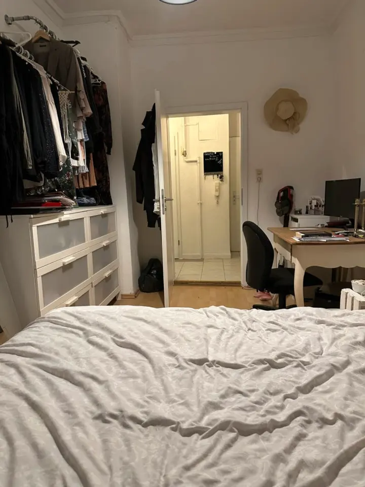 Shared room with 69 m² in Stuttgart – Photo 1