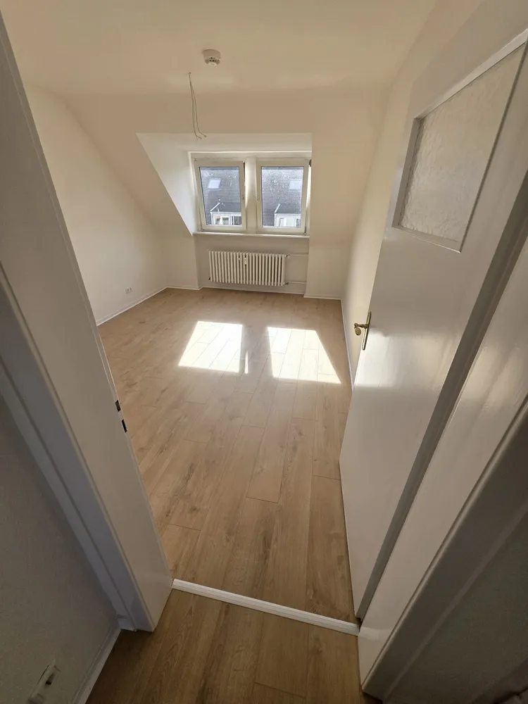 4 room apartment with 83 m² in Düsseldorf – Photo 2