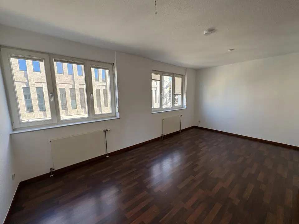 4 Zimmer Wohnung mit 124 m² in Zwickau – Bild 2