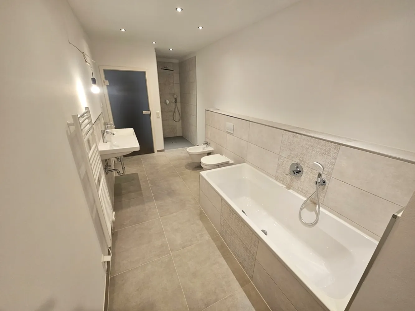2 room apartment with 92 m² in Magdeburg – Photo 5