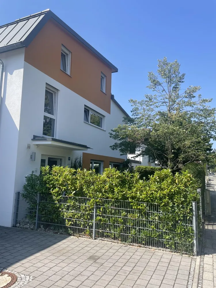 4 Zimmer Haus mit 128 m² in Germering – Bild 1