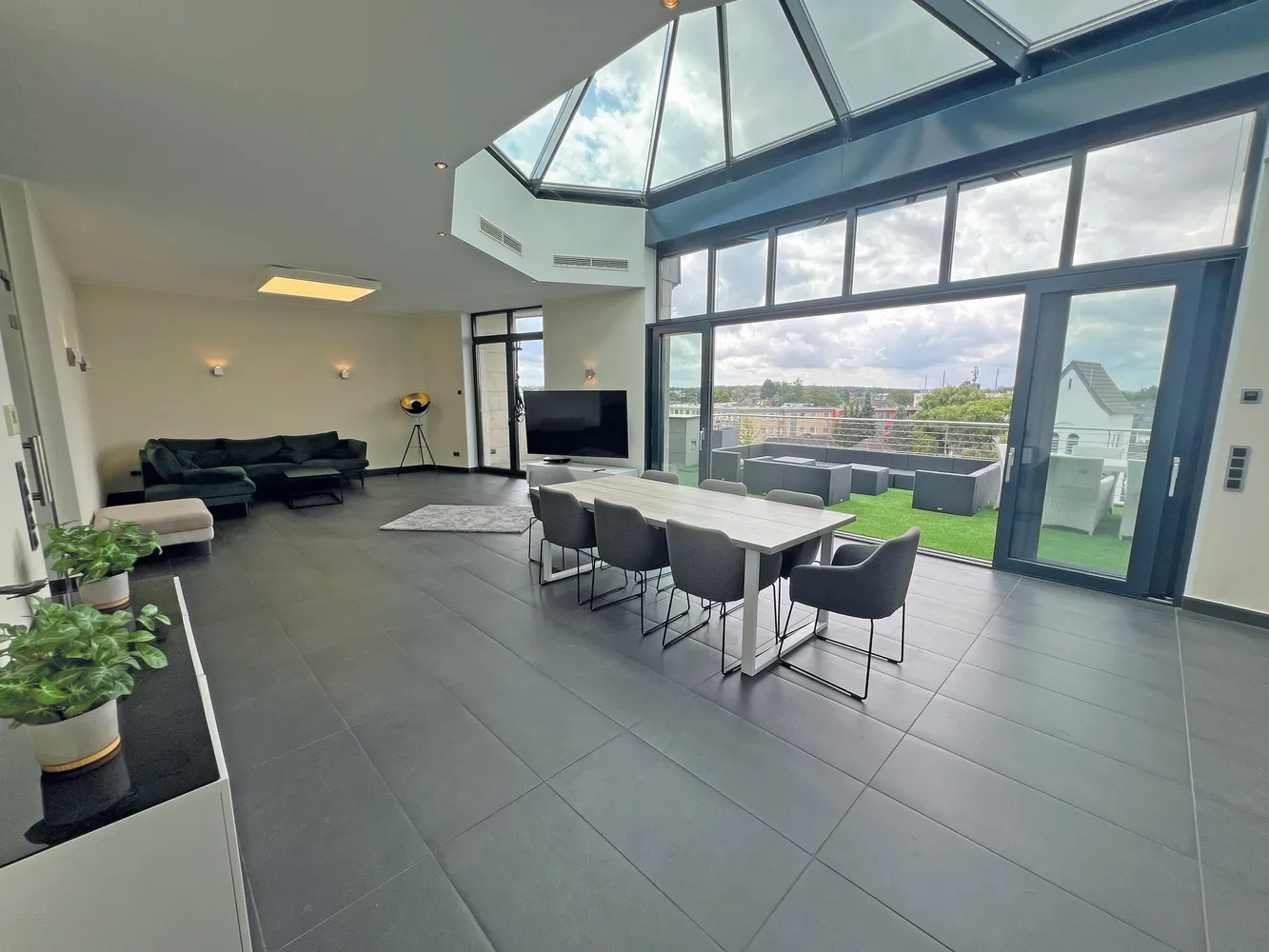 3 Zimmer Wohnung mit 175 m² in Kerpen – Bild 2
