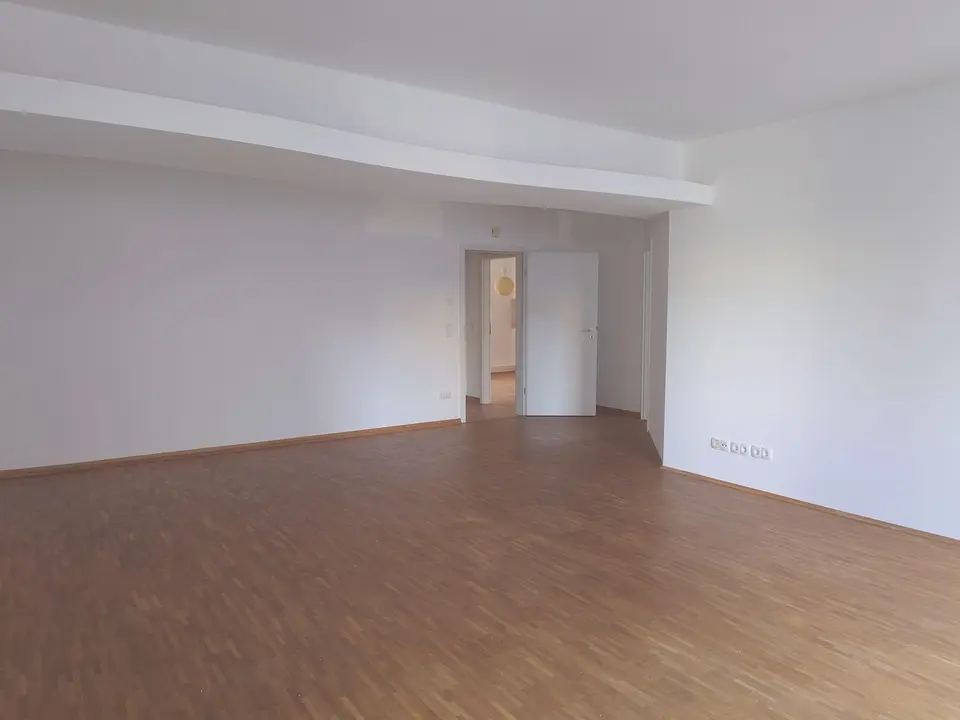 2 Zimmer Wohnung mit 81 m² in Hannover – Bild 3