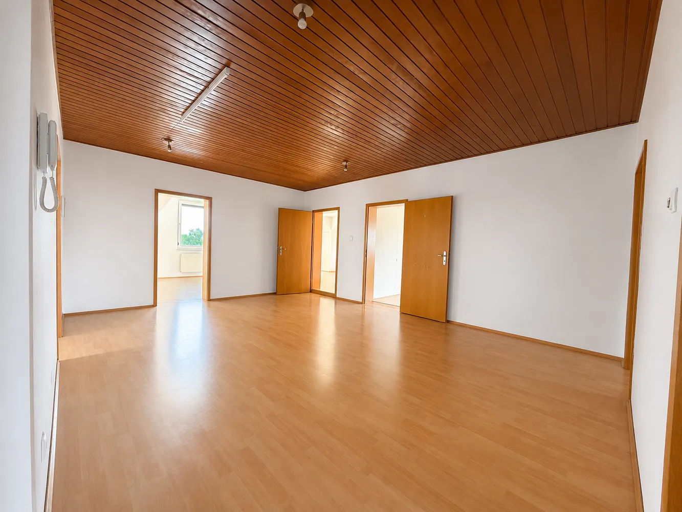 5 Zimmer Wohnung mit 157 m² in Oberhausen – Bild 2