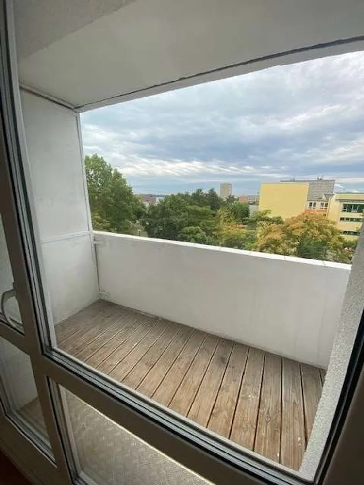 4 Zimmer Wohnung mit 65 m² in Halle (Saale) – Bild 1
