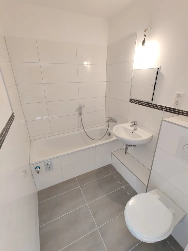 6 Zimmer Wohnung mit 111 m² in Halle (Saale) – Bild 6