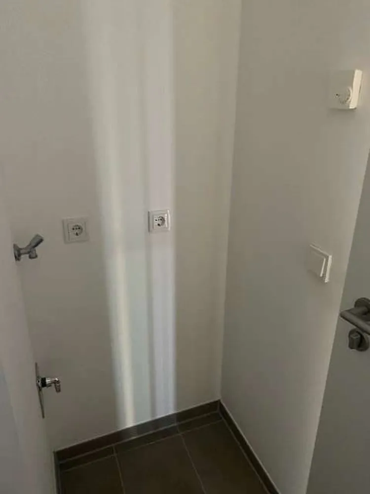 4 Zimmer Wohnung mit 94 m² in Wiesbaden – Bild 4