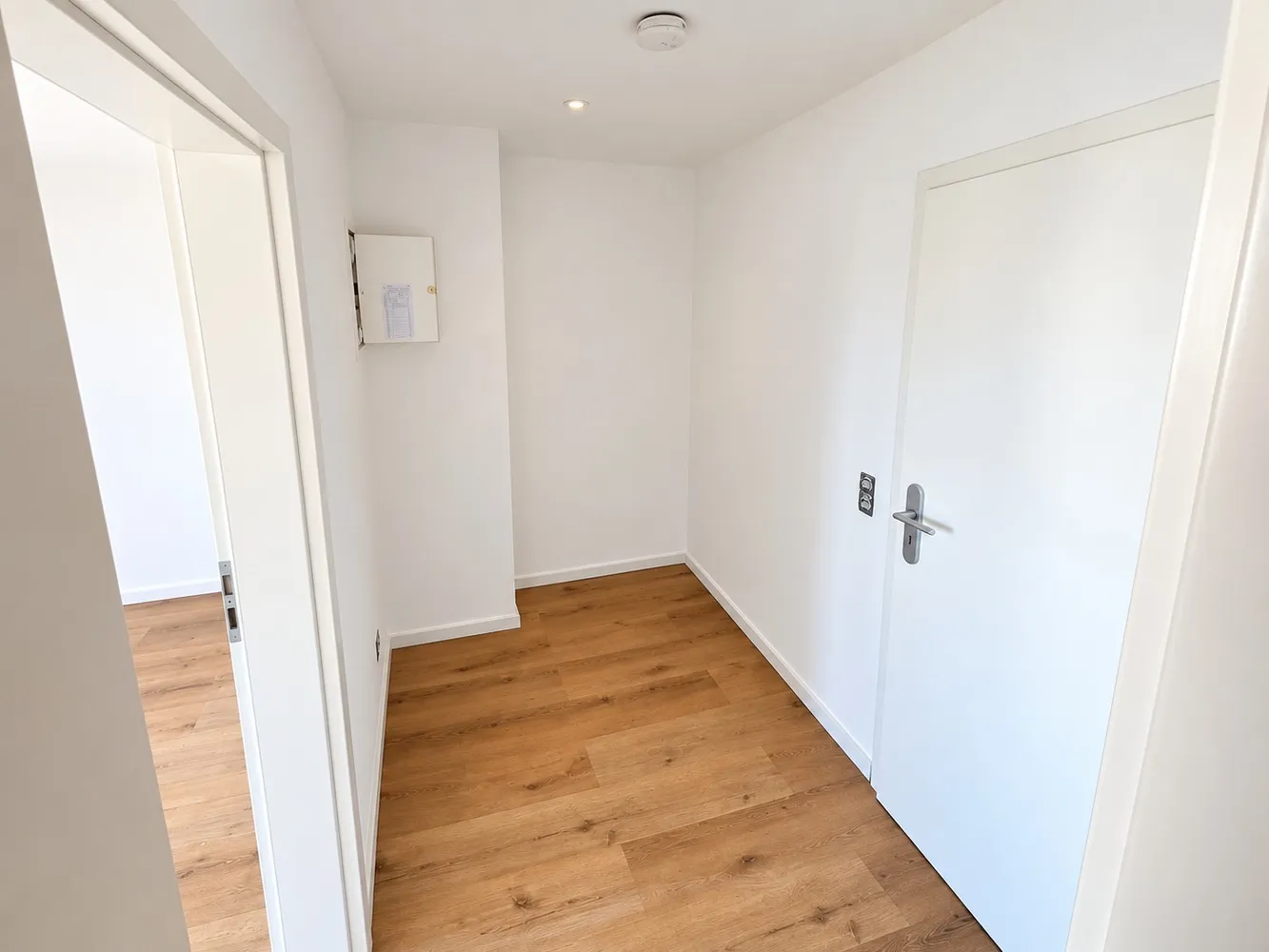 1 Zimmer Wohnung mit 30 m² in Köln – Bild 8