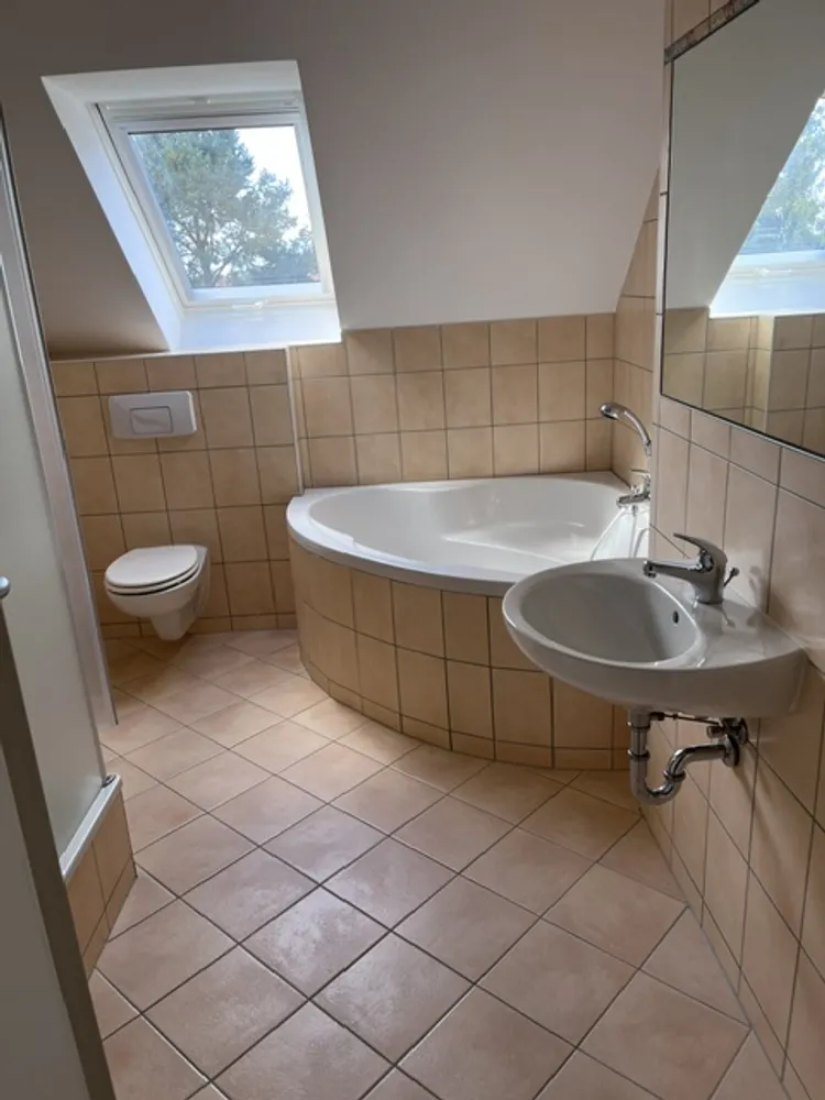 4 Zimmer Wohnung mit 106 m² in Altenburg – Bild 1