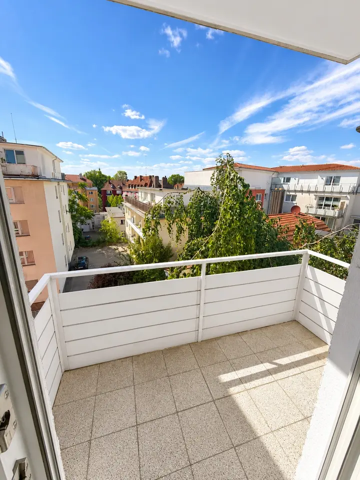 4 Zimmer Wohnung mit 101 m² in Würzburg – Bild 7