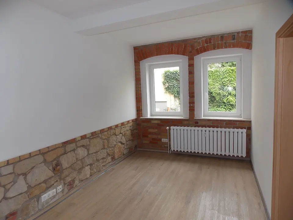 5 Zimmer Wohnung mit 146 m² in Halberstadt – Bild 1