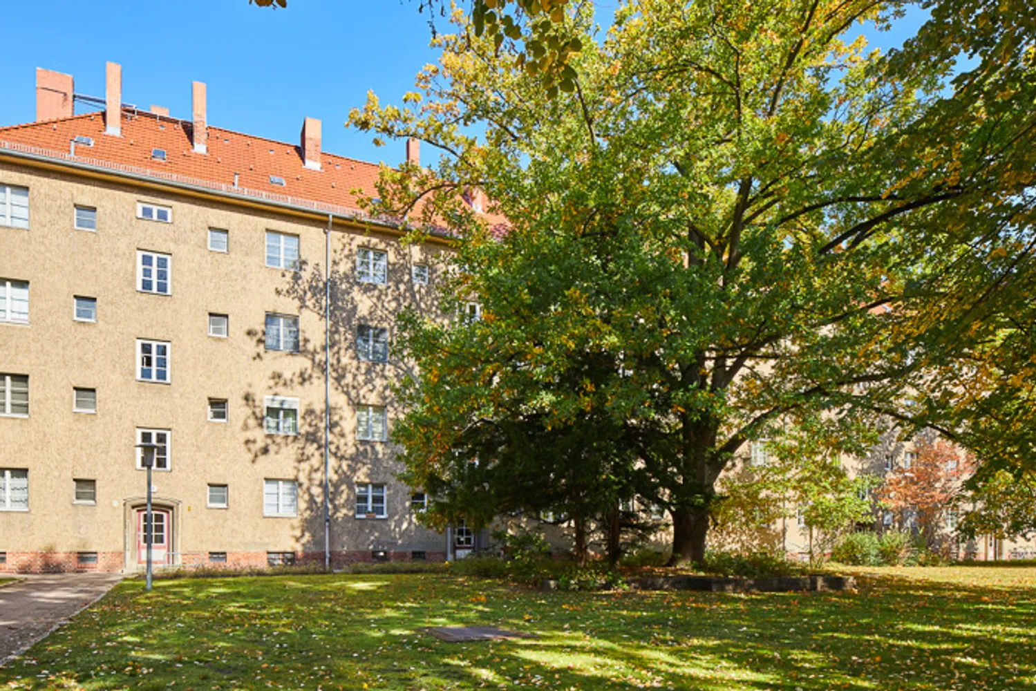 2 Zimmer Wohnung mit 44 m² in Berlin – Bild 1