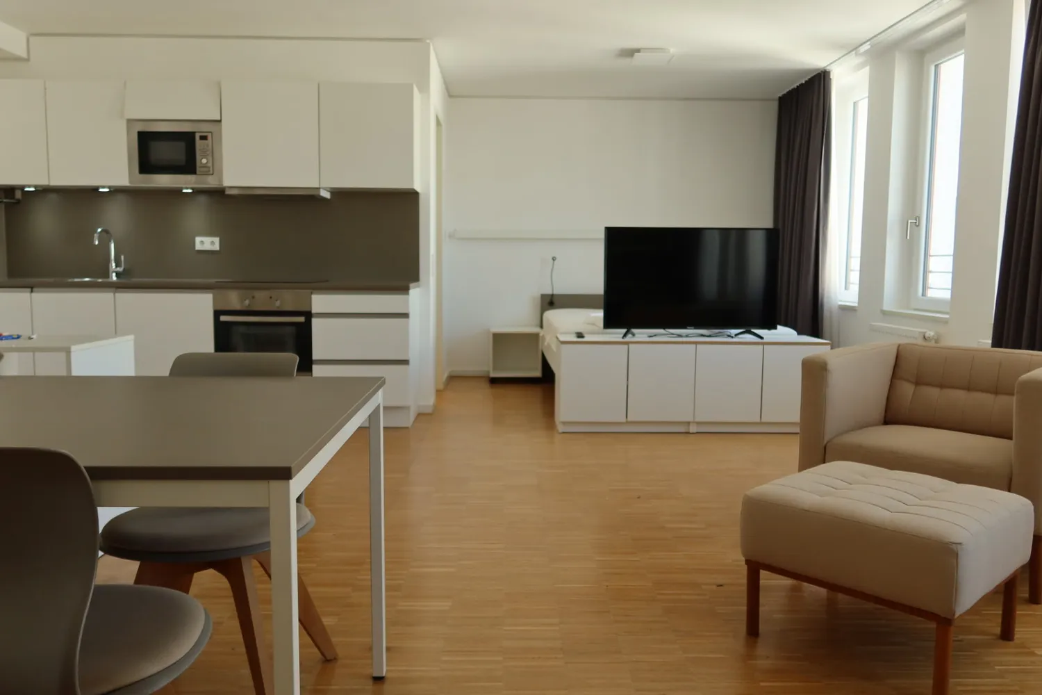 1 Zimmer Wohnung mit 50 m² in Frankfurt am Main – Bild 1
