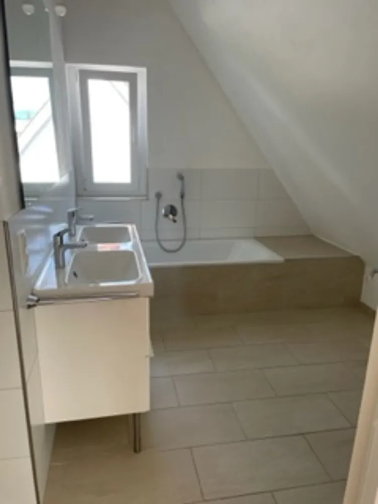 4 Zimmer Wohnung mit 155 m² in Freiburg im Breisgau – Bild 9