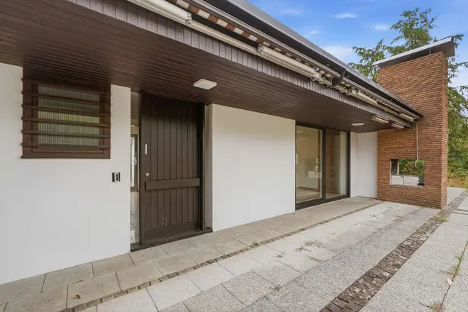 8 Zimmer Haus mit 230 m² in Bergisch Gladbach – Bild 1
