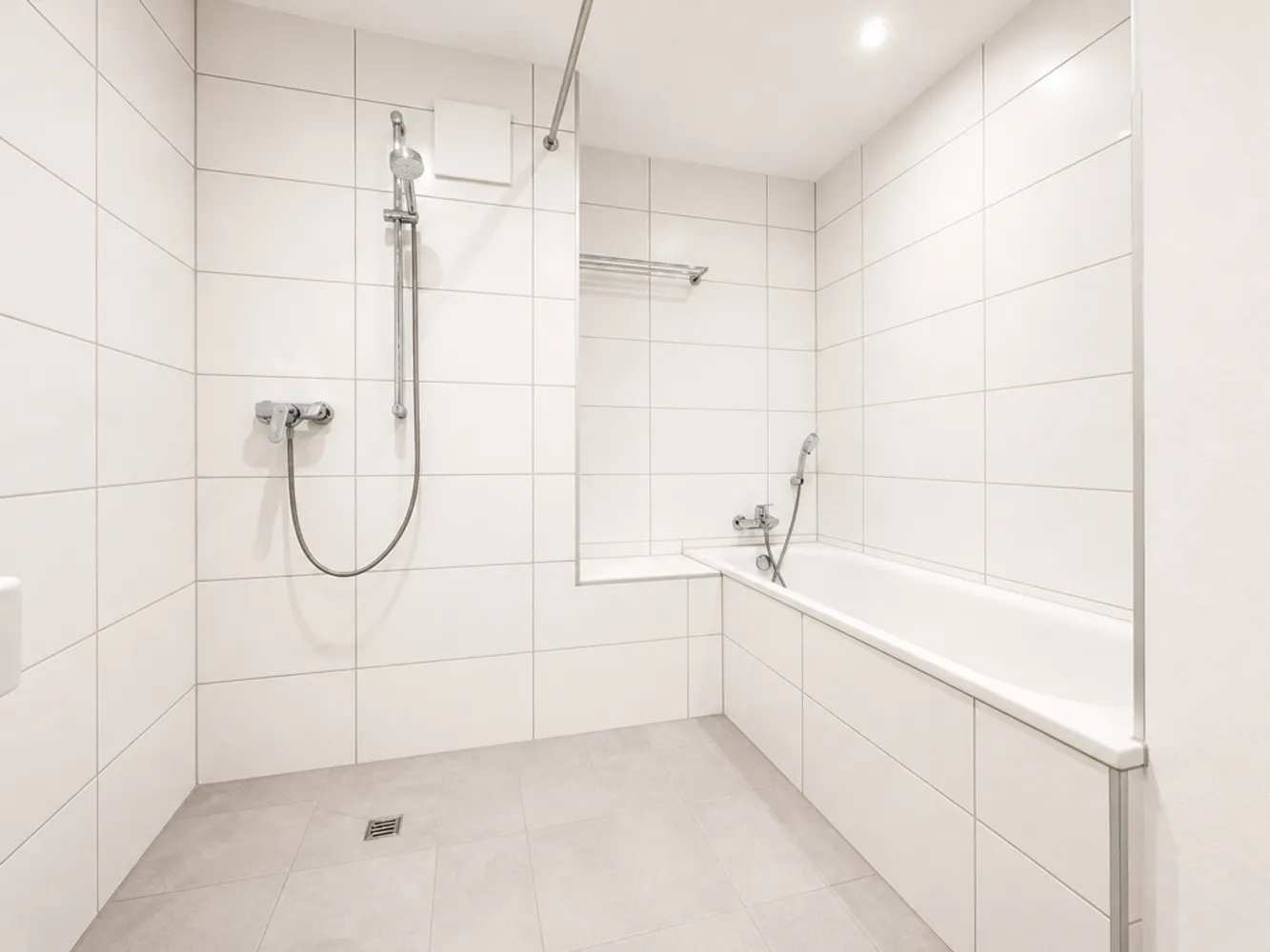 4 room apartment with 100 m² in Duisburg – Photo 4