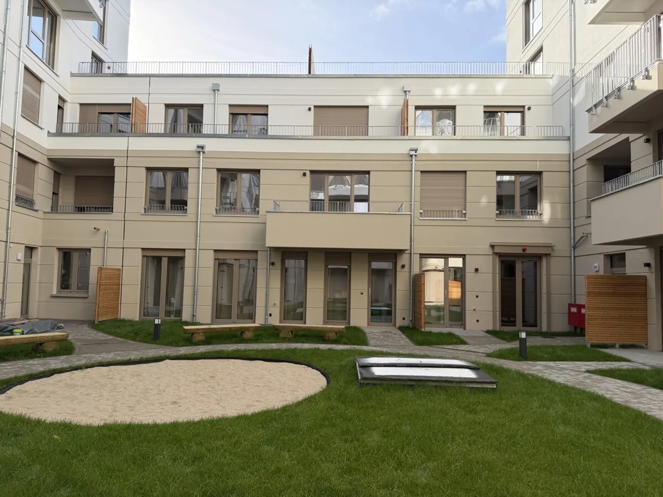 2 Zimmer Wohnung mit 63 m² in Berlin – Bild 1