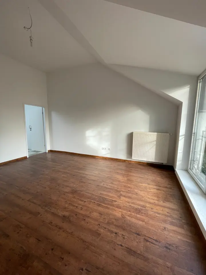 6 Zimmer Wohnung mit 280 m² in Iserlohn – Bild 1