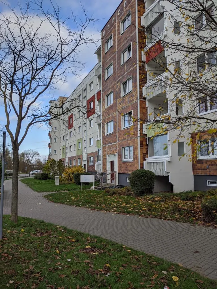 4 Zimmer Wohnung mit 72 m² in Rostock – Bild 1