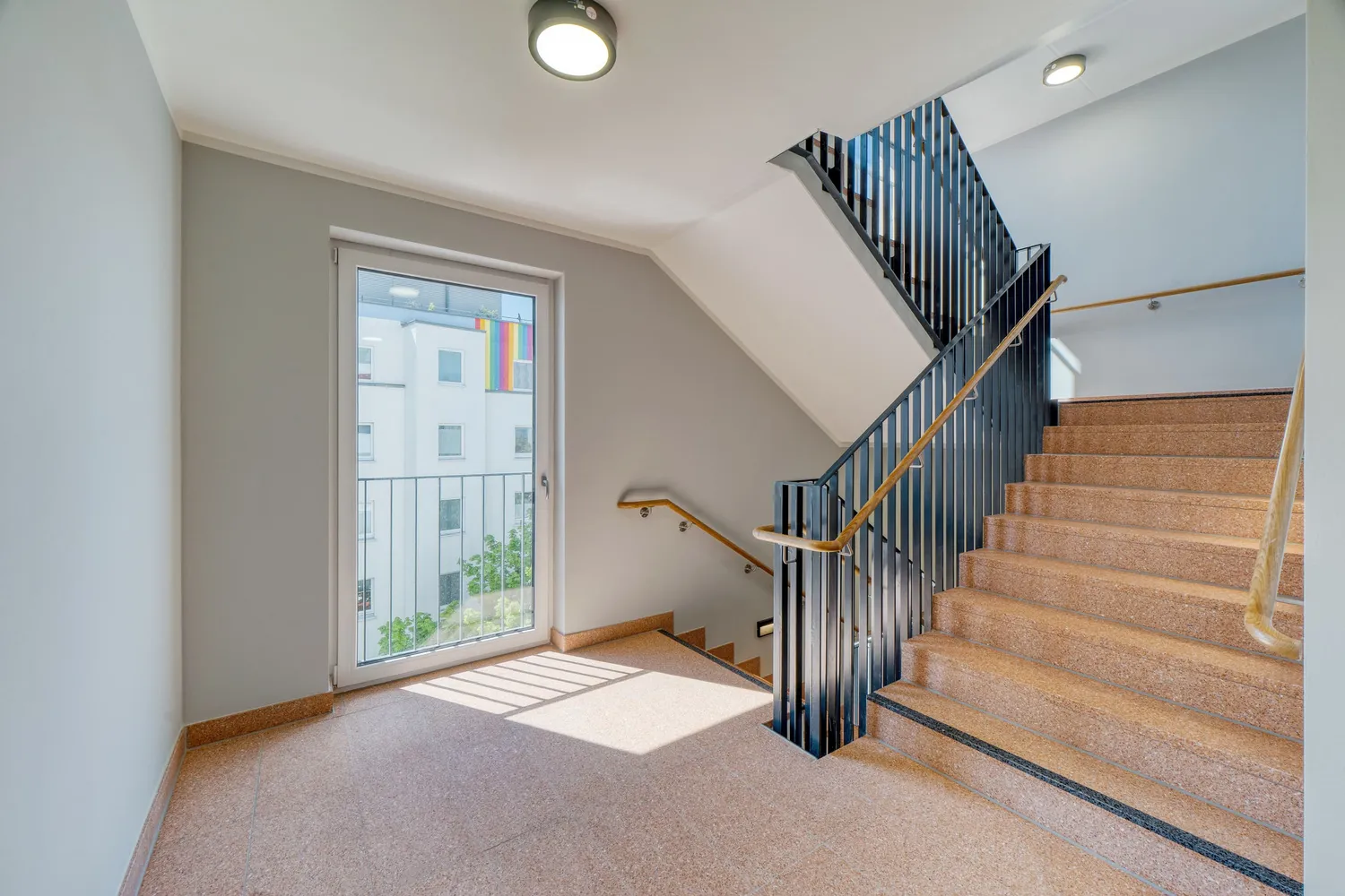 1 room apartment with 66 m² in Berlin – Photo 1