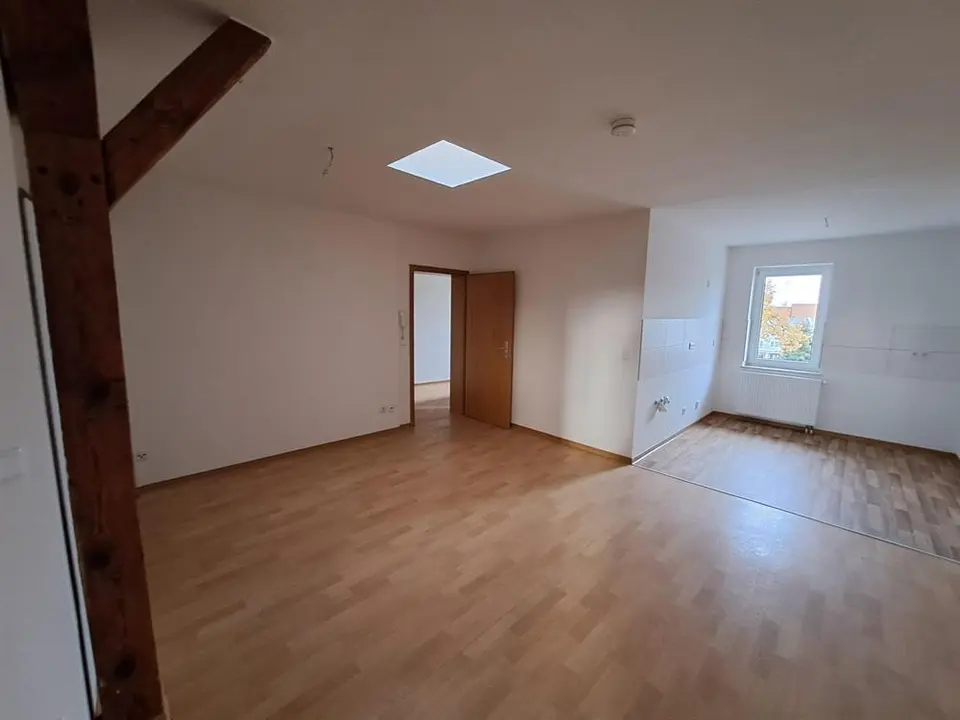 4 Zimmer Wohnung mit 82 m² in Bitterfeld-Wolfen – Bild 1