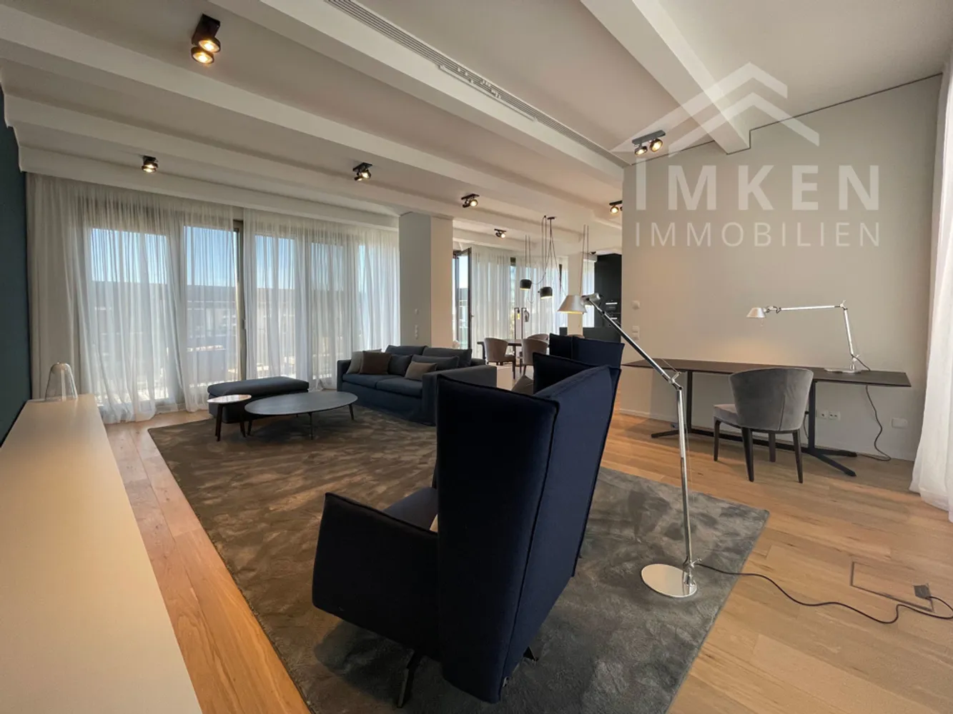 2 Zimmer Wohnung mit 175 m² in Hamburg – Bild 9