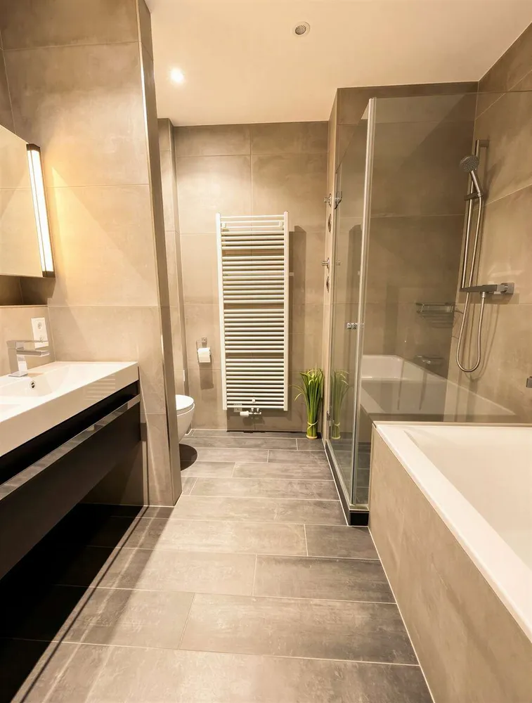 5 Zimmer Wohnung mit 168 m² in Berlin – Bild 7