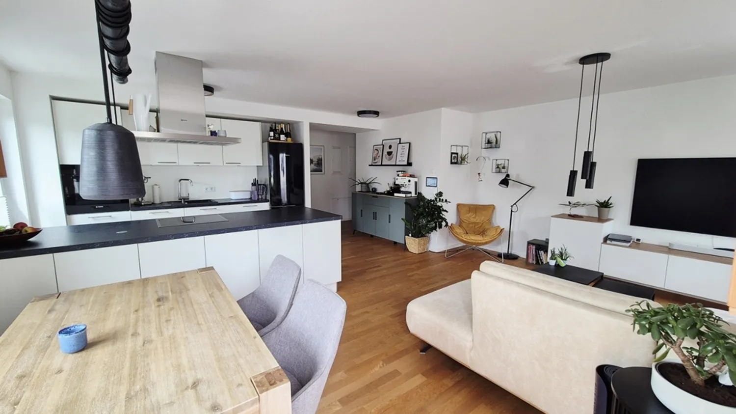 3 Zimmer Wohnung mit 103 m² in München – Bild 1