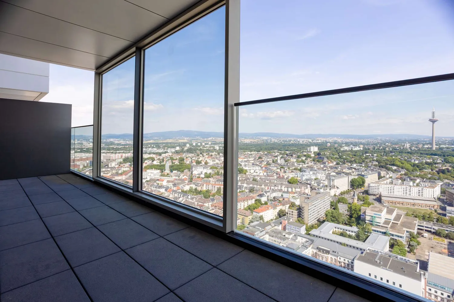 3 Zimmer Wohnung mit 135 m² in Frankfurt am Main – Bild 6